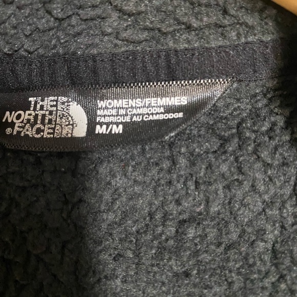 The North Face sweater - Picture 3 of 6